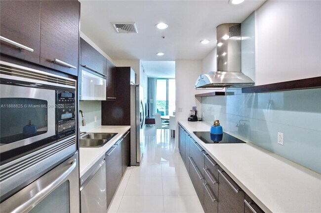 Photo - 7928 East Dr Unit 605