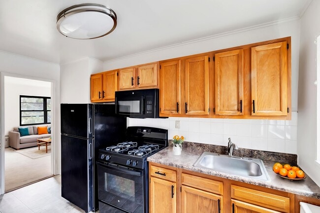 Building Photo - Tivoli Park Apartments