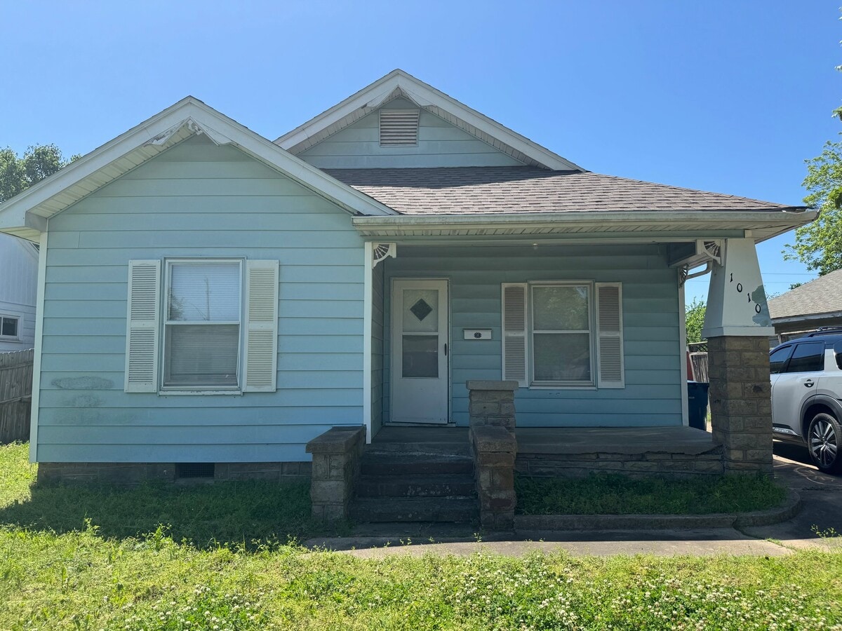 Photo - 1010 E Miami Ave