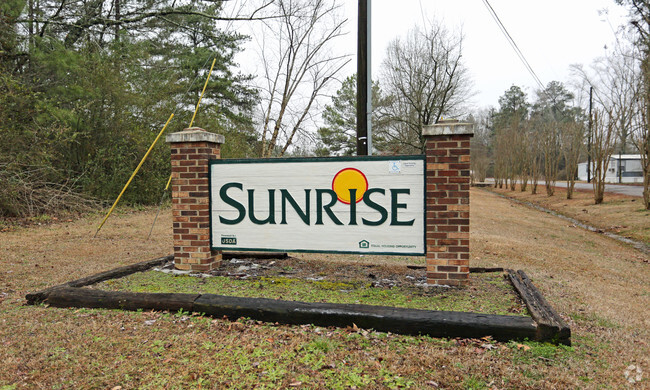 Building Photo - Sunrise Village Rental