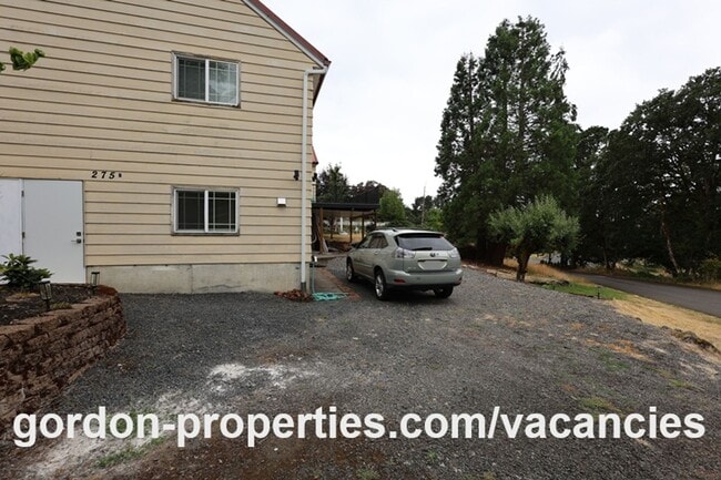 Photo - Saint Helens OR - newly renovated 1 bedroom apartment