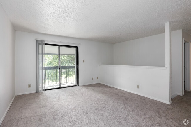 2BR, 2BA Classic - 920SF - Living Room