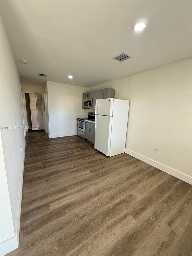 Photo - 1731 Alcazar Dr Unidad 1