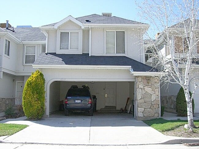 Building Photo - 8131 S Clover Spring Ln