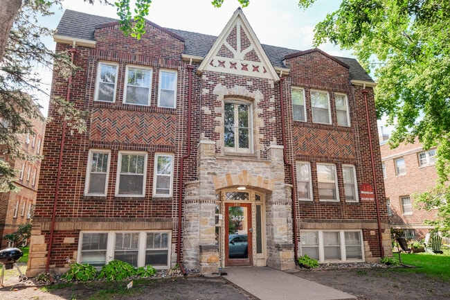 Building Photo - Emerson Estates