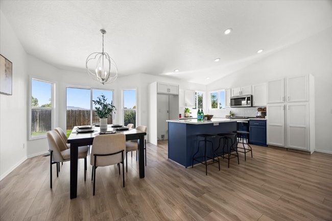 Photo - 5174 N Rothmans Ave