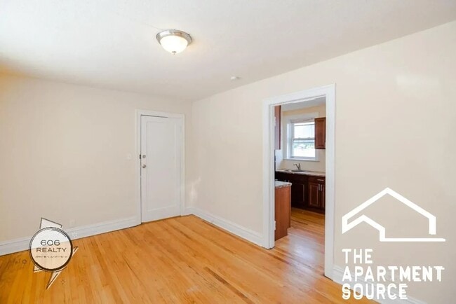 5017 W Cermak Rd Unidad 5017 West Cermak Road