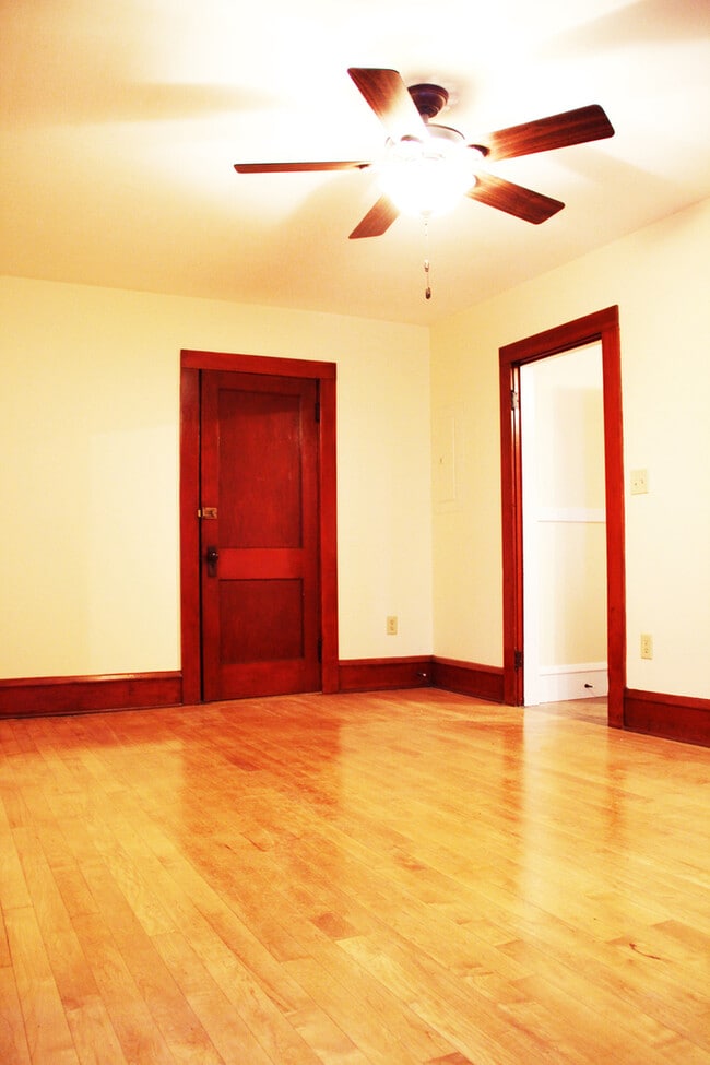 Photo - 23 West Ln Unit APT A