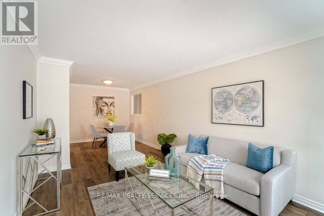 Photo - 70 Montjoy Crescent