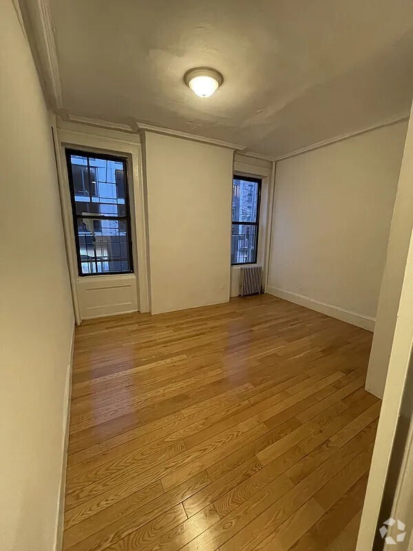 Building Photo - 503 W 45th St Unit 2E Rental