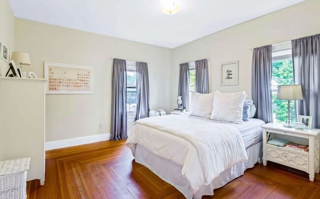 Front Bedroom - 78 Catherine St Unit 2