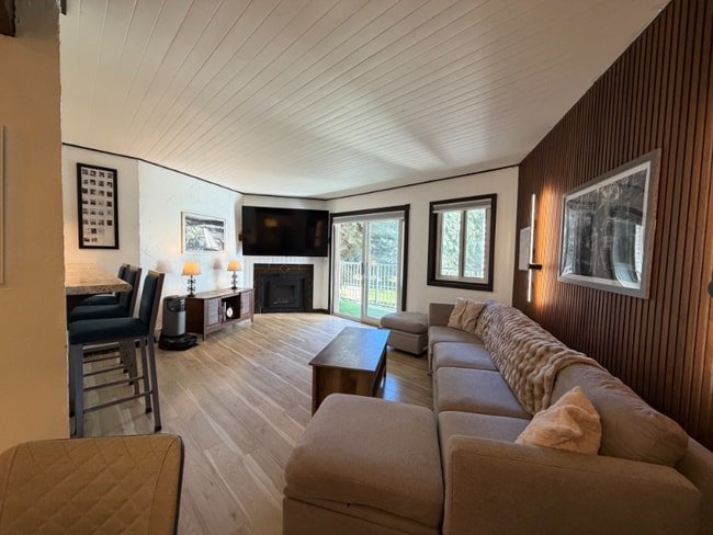 Photo - 414 W Beaver Creek Blvd Unit B22