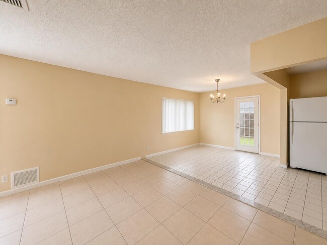 Photo - 4125 Woodside Dr Unit 4