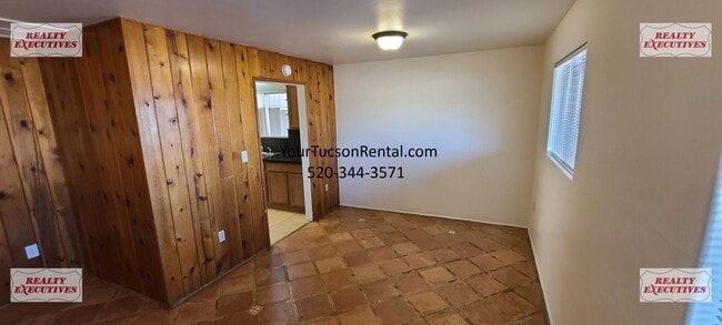 Photo - Grant & Silverbell Rd 3/1.5 with A/C