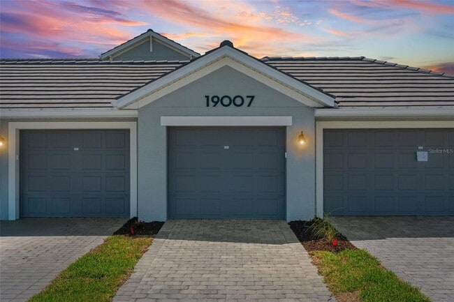 Building Photo - 19007 Scallop Lp Unit 108