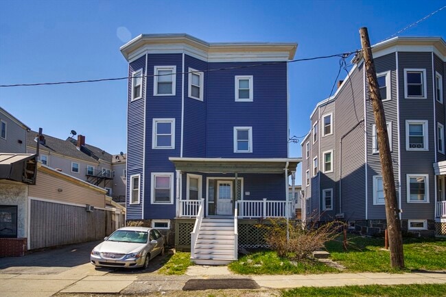 Building Photo - 10 Redfield St Unit 2