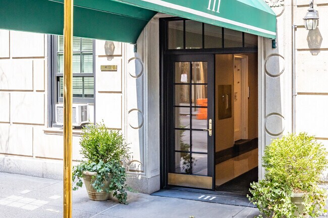 Entrance - 111 E 75th St