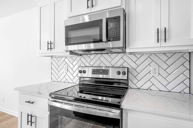 Photo - **COMING SOON** Beautiful 3 Bedroom, 2 Bathroom Home — Minutes from Fort Campbell and the 101st P...