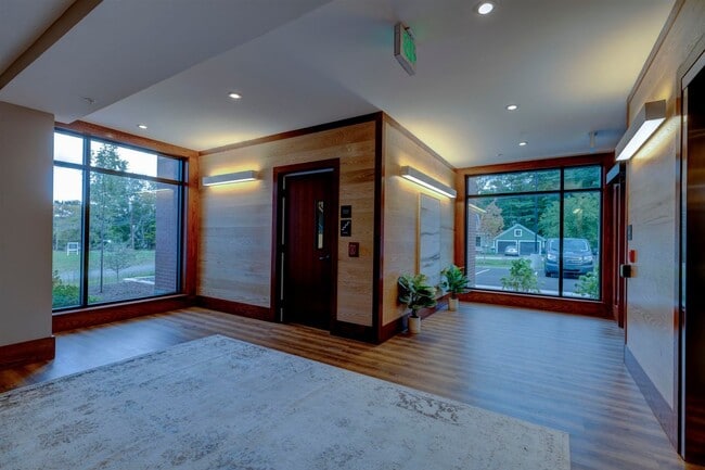 Photo - 195 Mechanic, 107