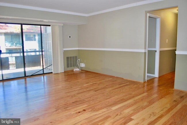 Photo - 2850 Dover Ln Unit 203