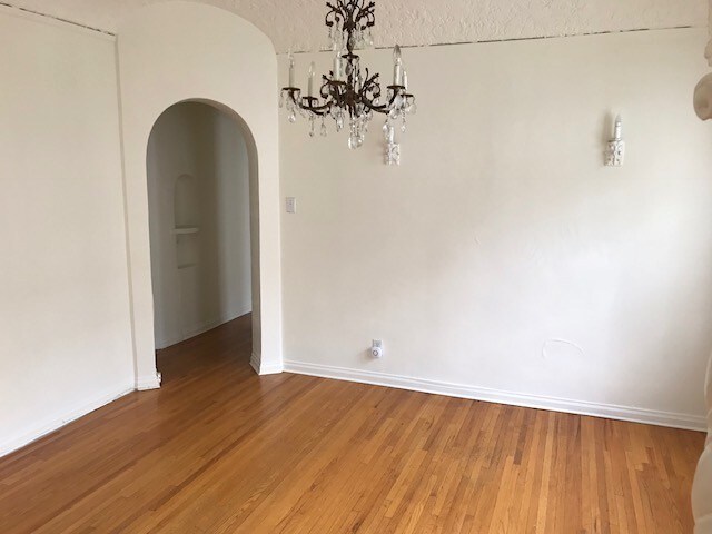 Photo - 210 S Doheny Dr