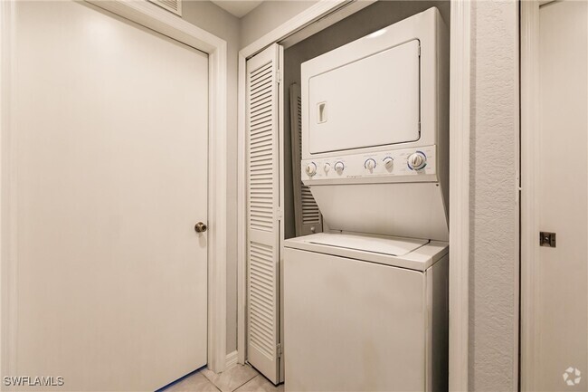 Building Photo - 8416 Bernwood Cove Loop Unit 1609 Rental