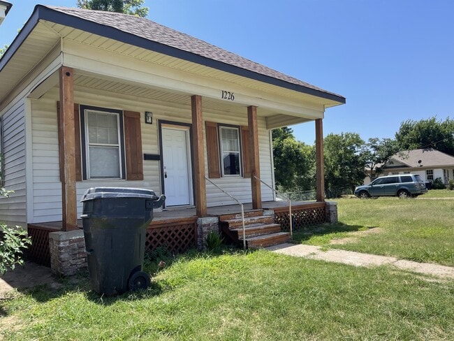Photo - 1226 NW 8th St