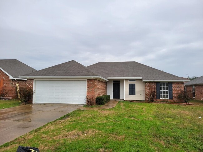 Building Photo - 119 Cedar Spring Cir