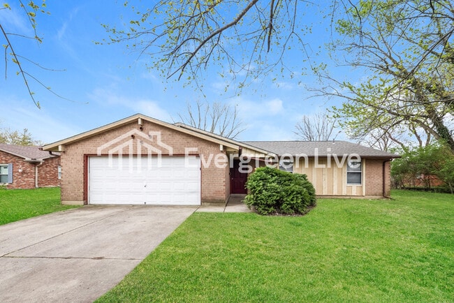 Building Photo - 4724 Stonehedge St