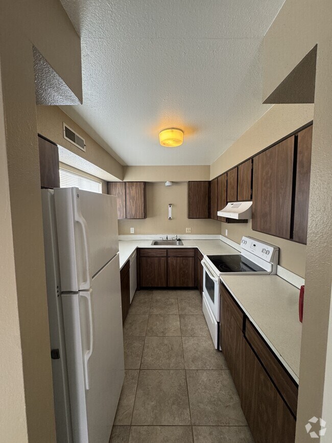Building Photo - 1111 N Washington Ave Rental