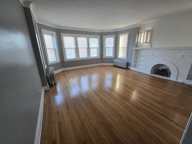 Building Photo - 7846 S Cregier Ave Unit 3