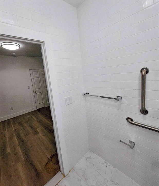 Baño - 3860-3866 Broadway