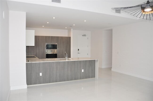 Photo - 275 Giralda Ave Unit 6F