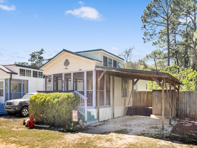 Photo - 1449 Suncrest St