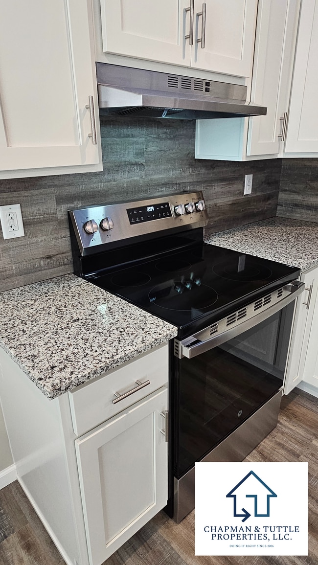 Photo - 421 Plymouth St