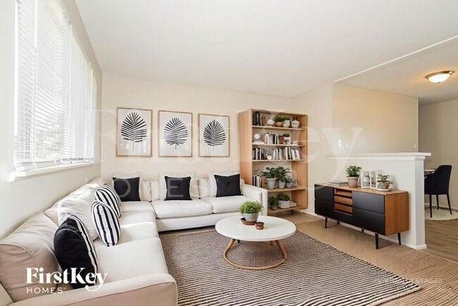 Photo - 1140 Estes Dr