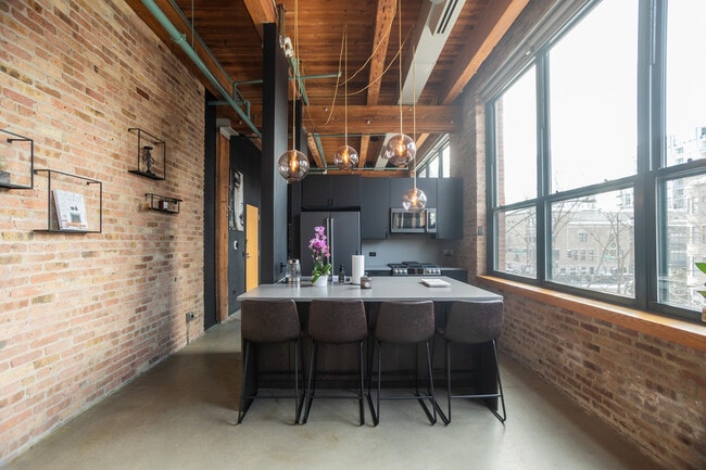 Photo - 1727 S Indiana Ave Unit 201