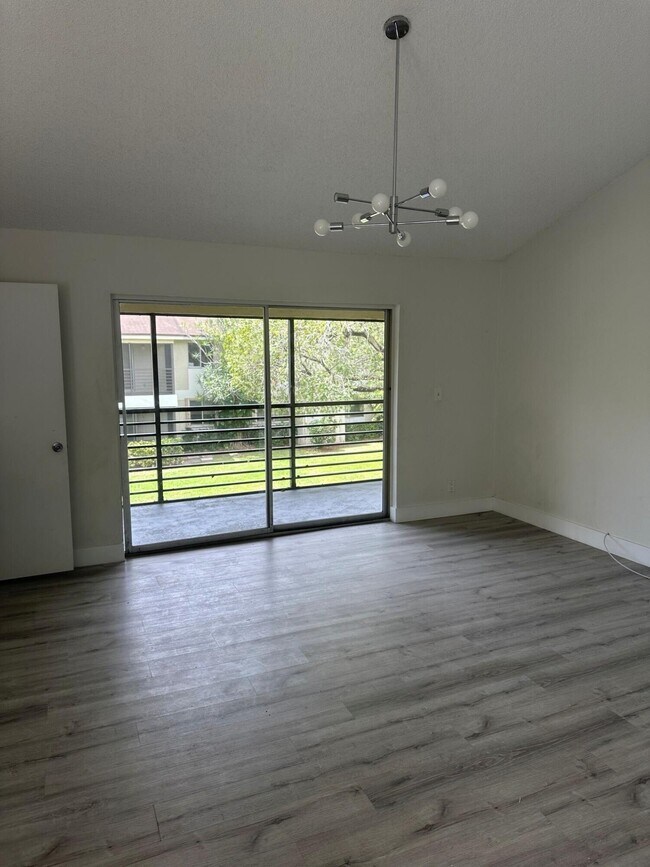 Photo - 610 Gardens Dr Unidad 203