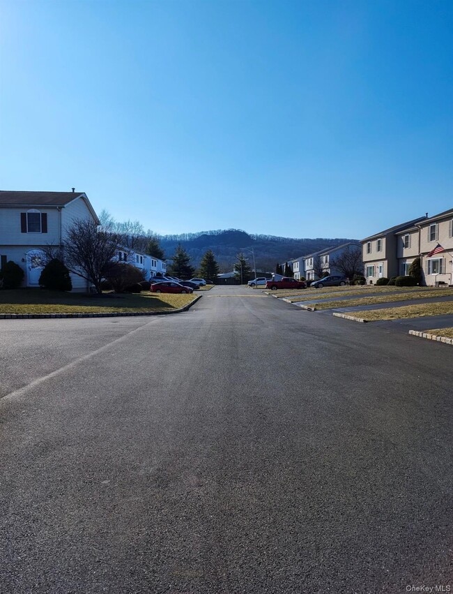 Photo - 104 Zugibe Ct