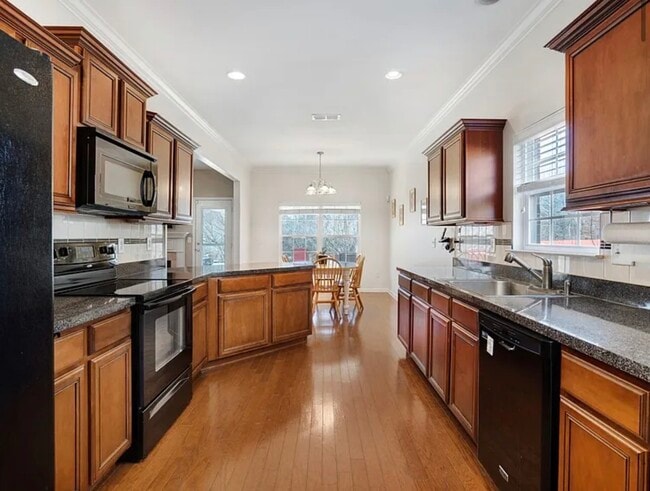 Photo - 4078 Locerbie Cir