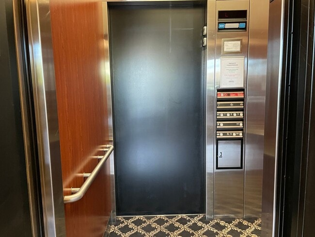 Photo - *Half off the second full month of rent!* This Wonderful Condo in the Trendy NW Portland Area is ...