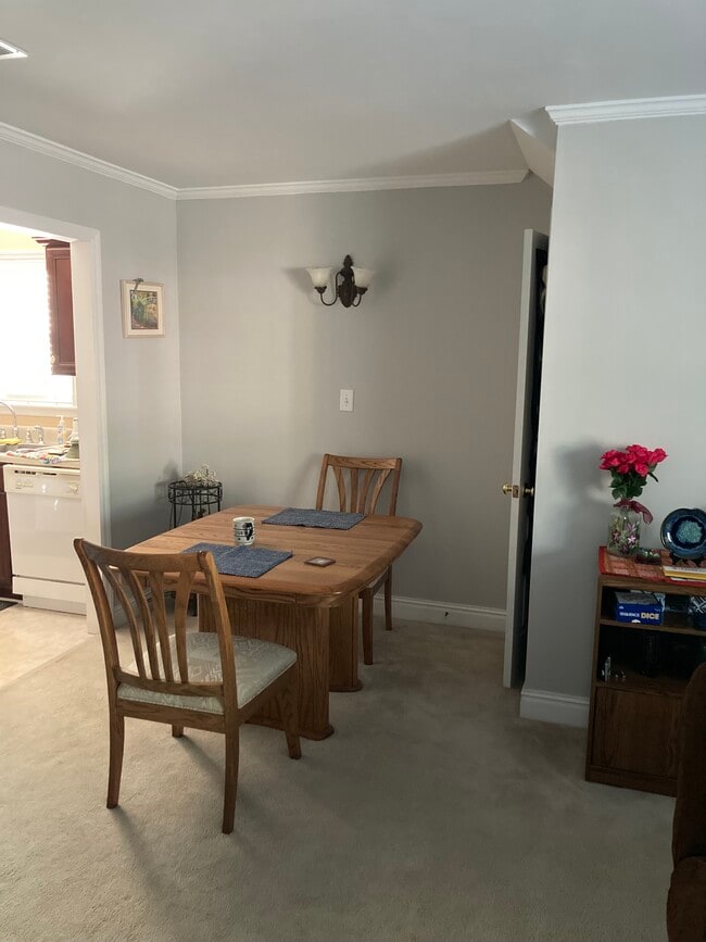 Photo - 231 Littleton Way