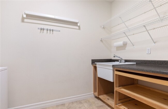 Photo - 2703 Fir Crest Blvd