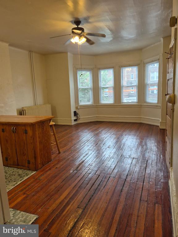 Photo - 4610 Chester Ave
