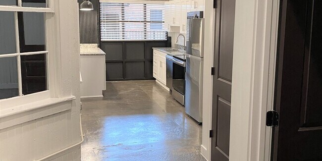 Peanut Crossing - 410 Wellons St - Peanut Crossing - 410 Wellons St Condo Unit 101