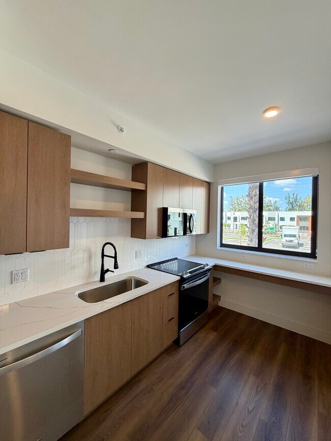 2804 NW 2nd St Unit S2