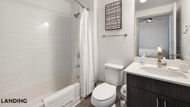 Photo - 1001 S Center St Unidad 1324