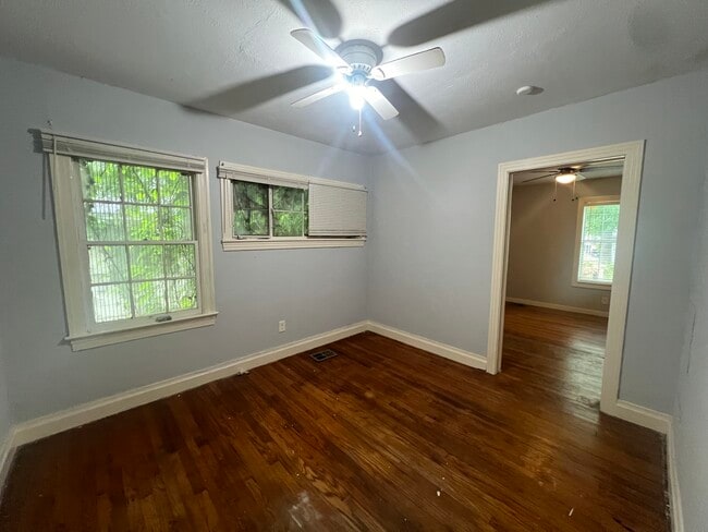Photo - 563 Belvedere Rd