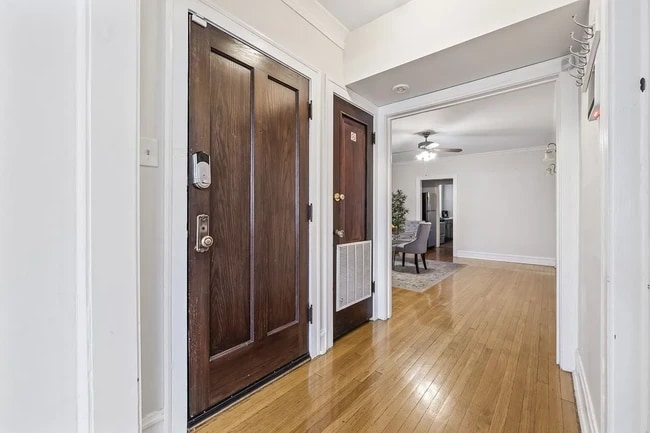 Photo - 6444 N Washtenaw Ave Unidad 2