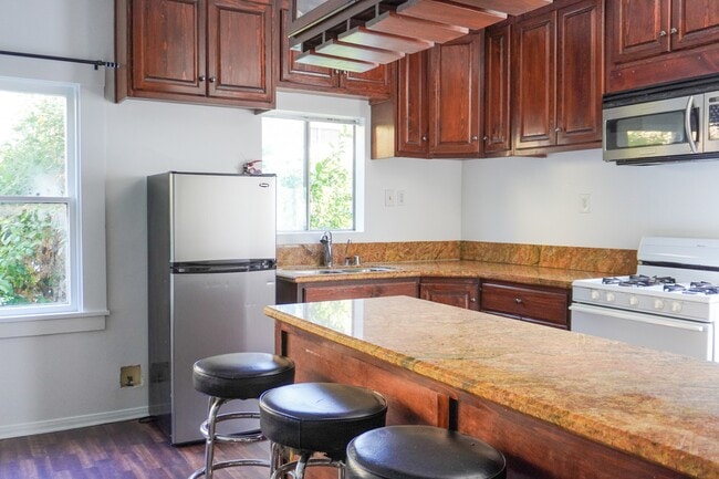 Photo - 1708 N Gramercy Pl